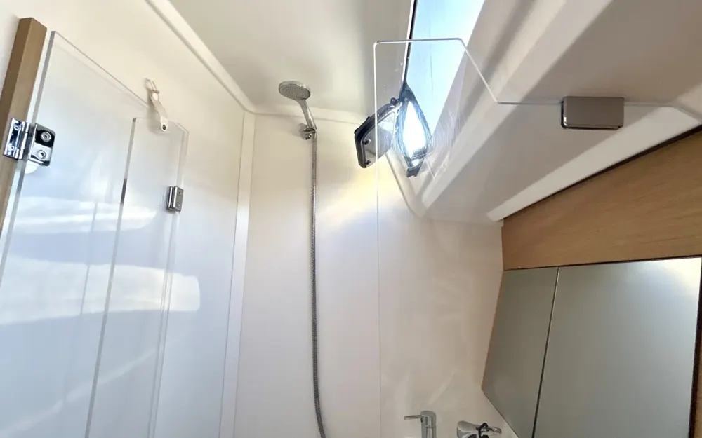 slider 11 Jeanneau Sun Odyssey 410