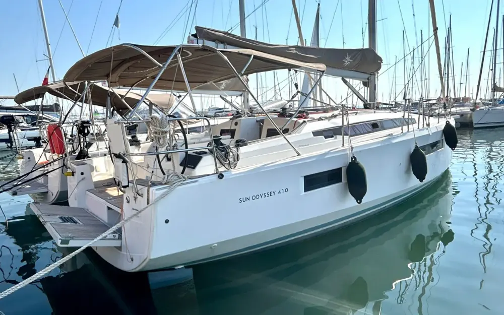 slider 16 Jeanneau Sun Odyssey 410