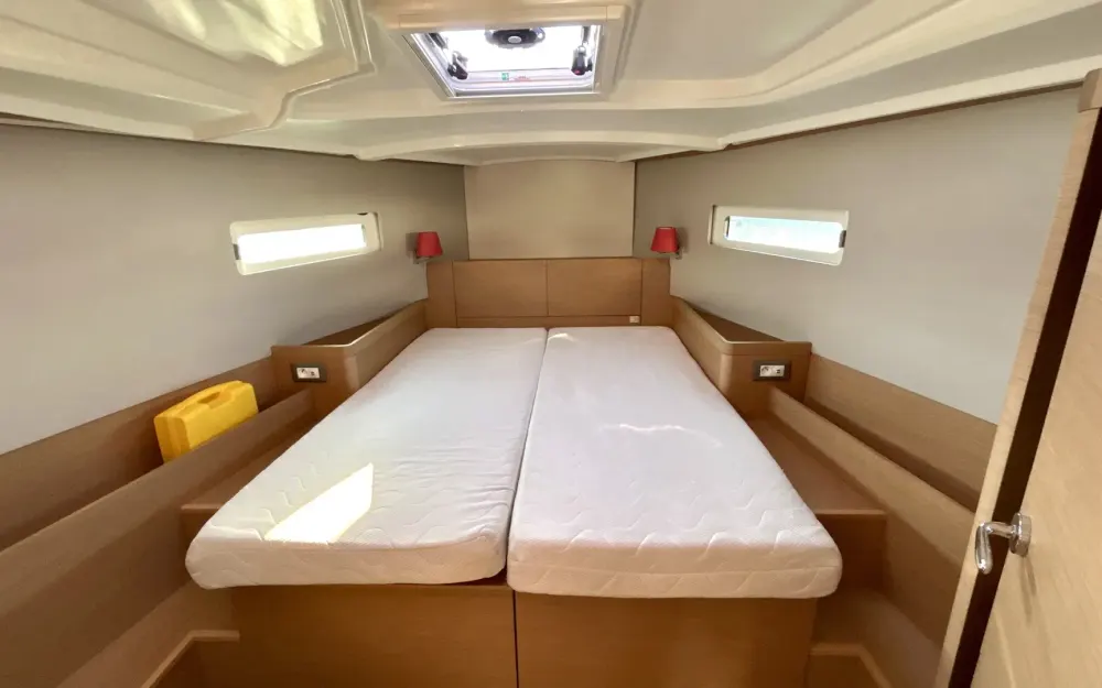 slider 5 Jeanneau Sun Odyssey 410