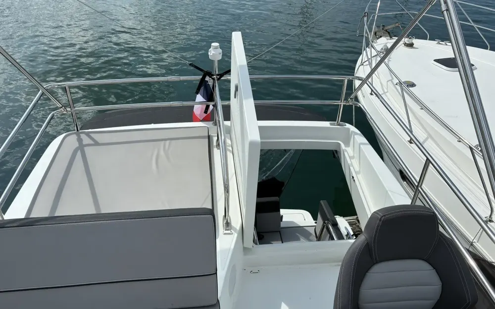 slider 5 Jeanneau Merry Fisher 1095 Fly