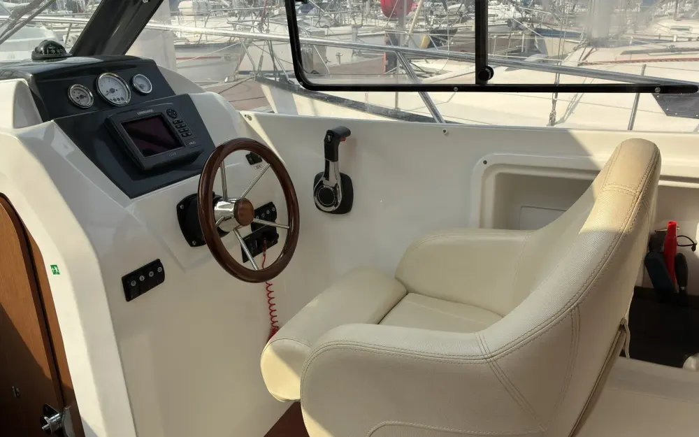 slider 6 Beneteau Antares 7.80