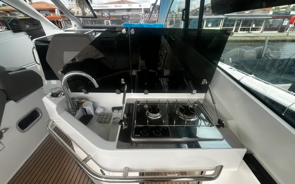 slider 9 Beneteau Gran Turismo 32