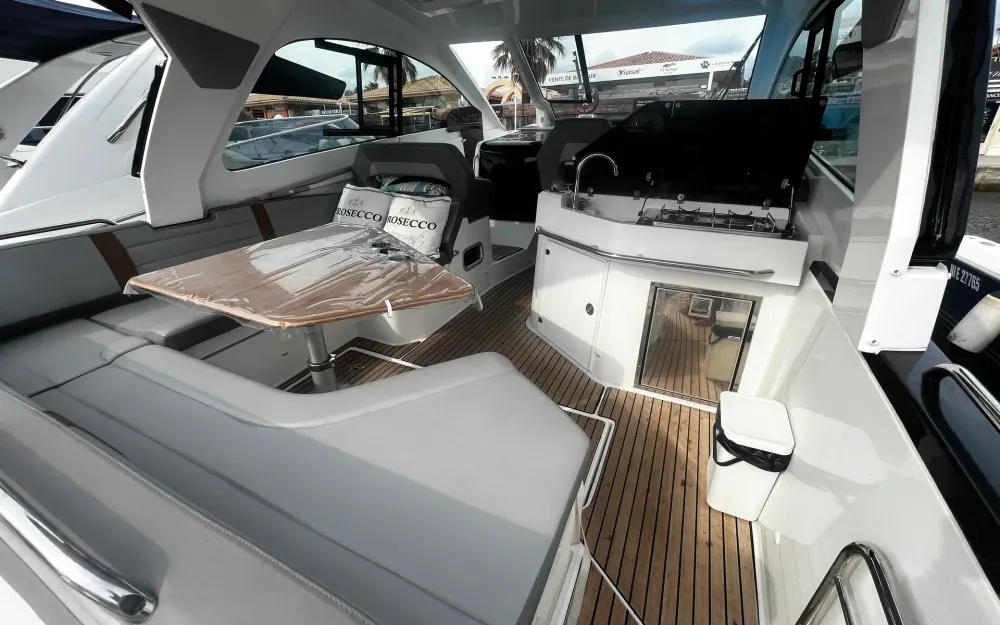 slider 11 Beneteau Gran Turismo 32