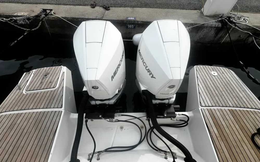 slider 14 Beneteau Gran Turismo 32