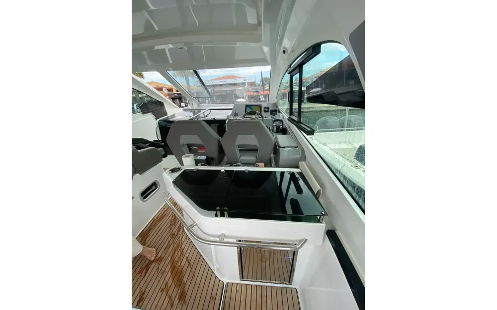 slider 29 Beneteau Gran Turismo 32