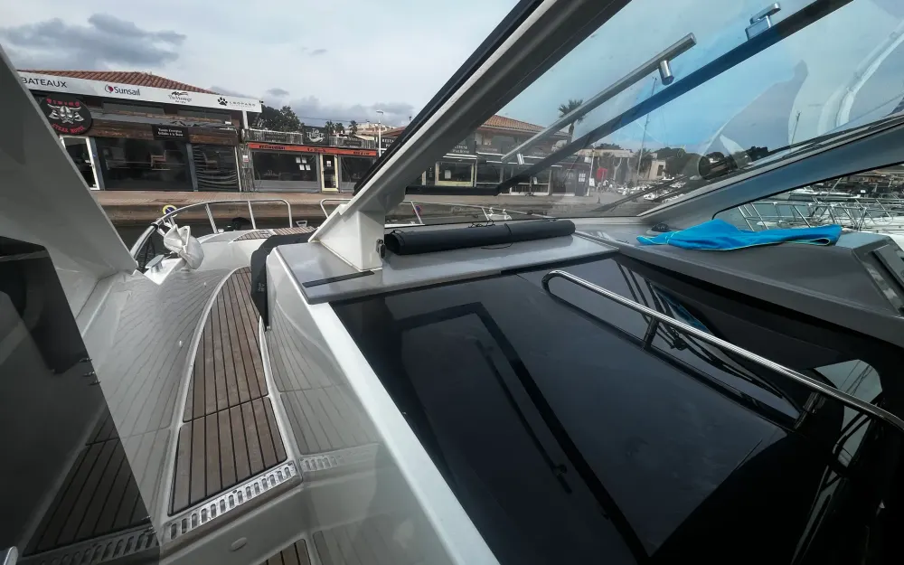 slider 52 Beneteau Gran Turismo 32