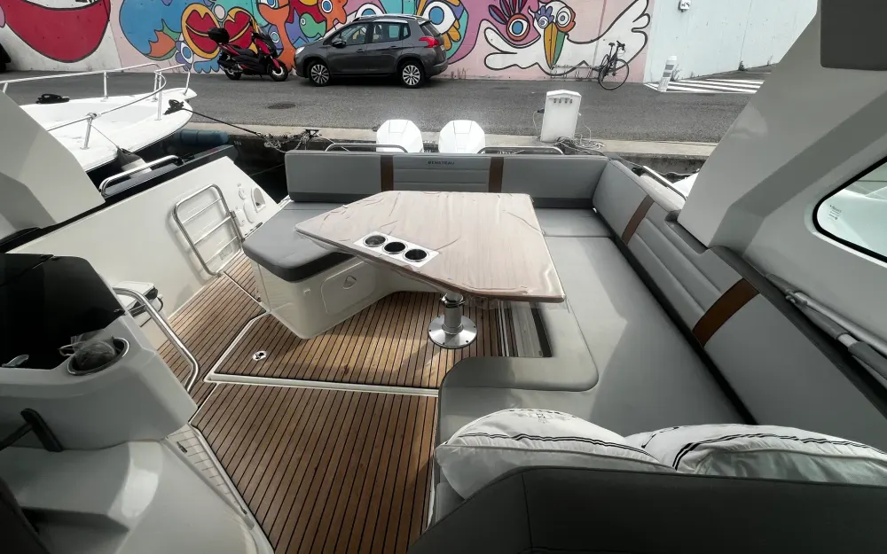 slider 57 Beneteau Gran Turismo 32