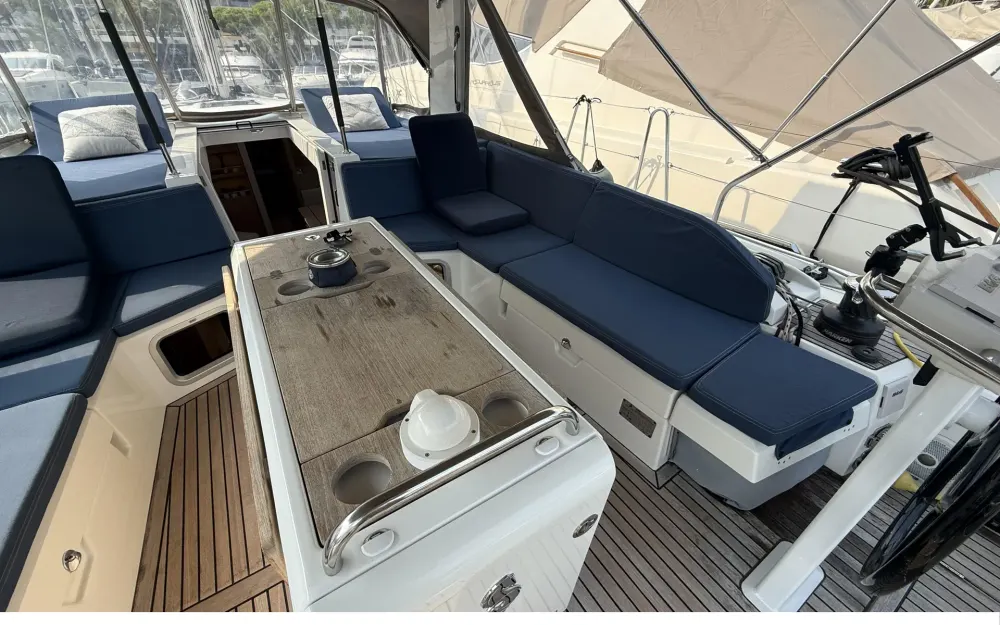 slider 22 Beneteau Oceanis 51.1