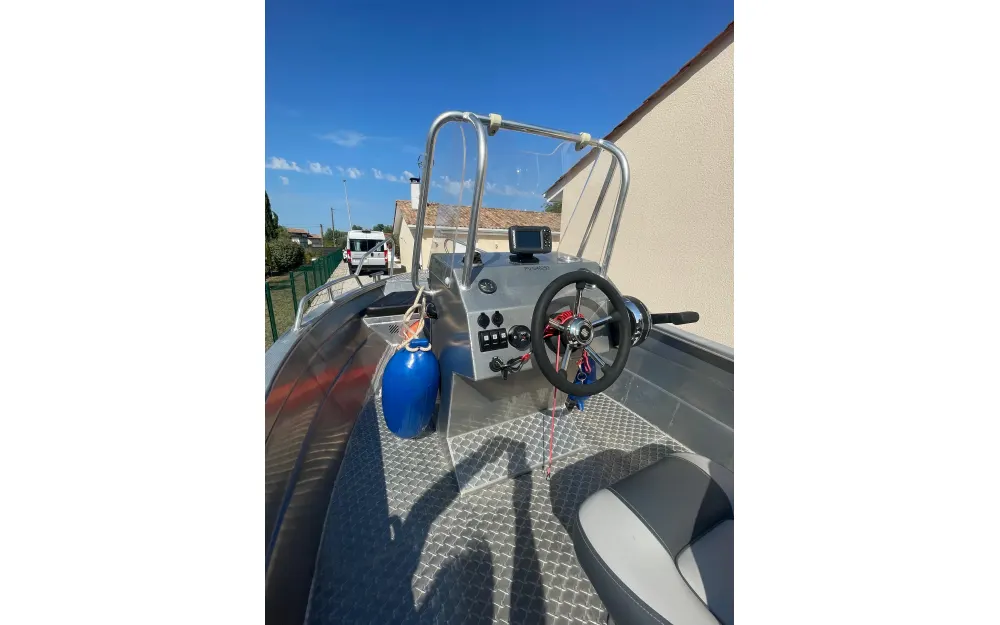 slider 11 UMS Tuna Boats UMS 485 CC