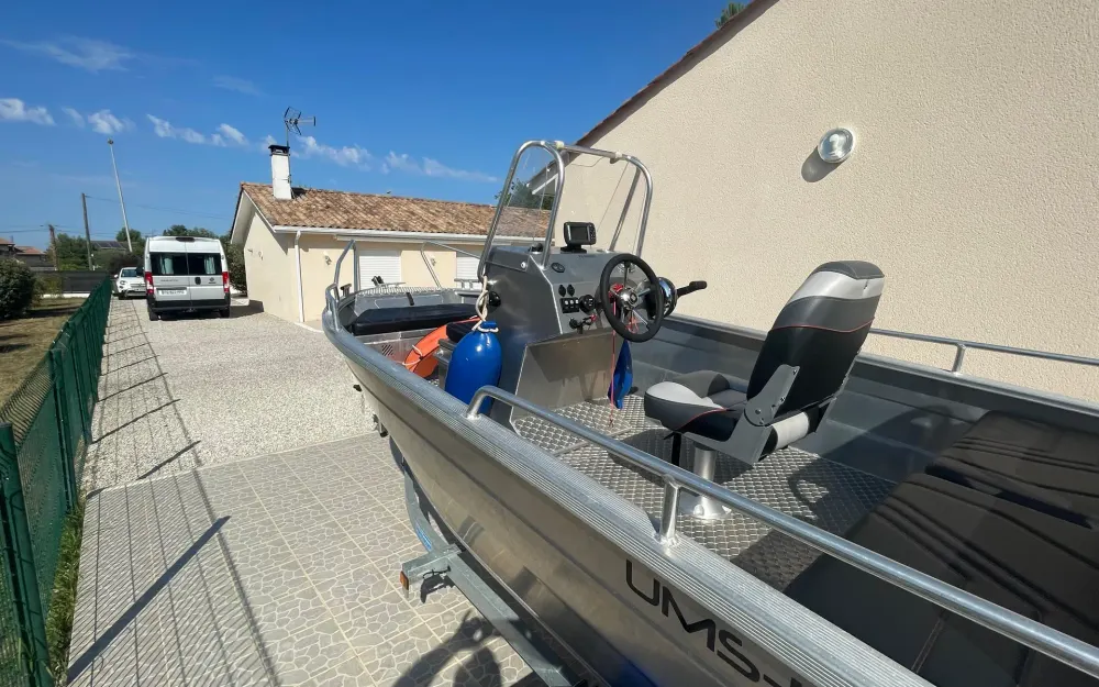 slider 1 UMS Tuna Boats UMS 485 CC