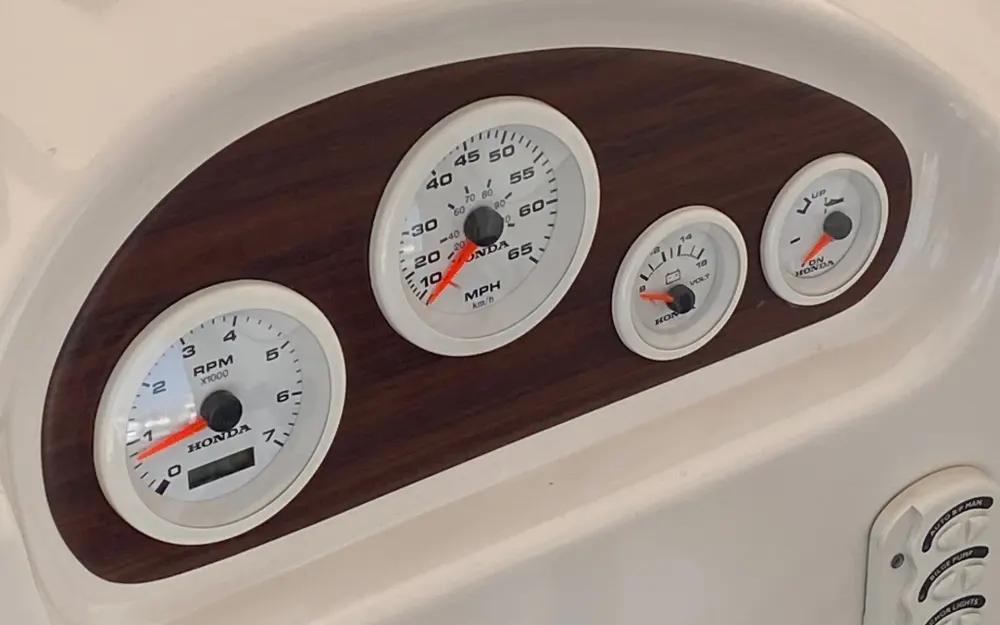 slider 12 Quicksilver Pilothouse 580