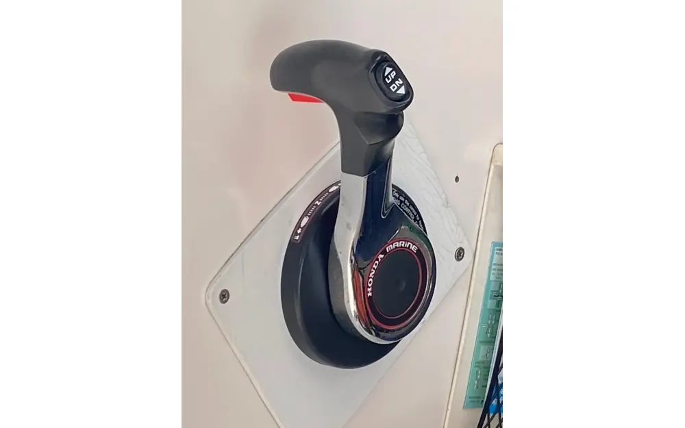 slider 13 Quicksilver Pilothouse 580