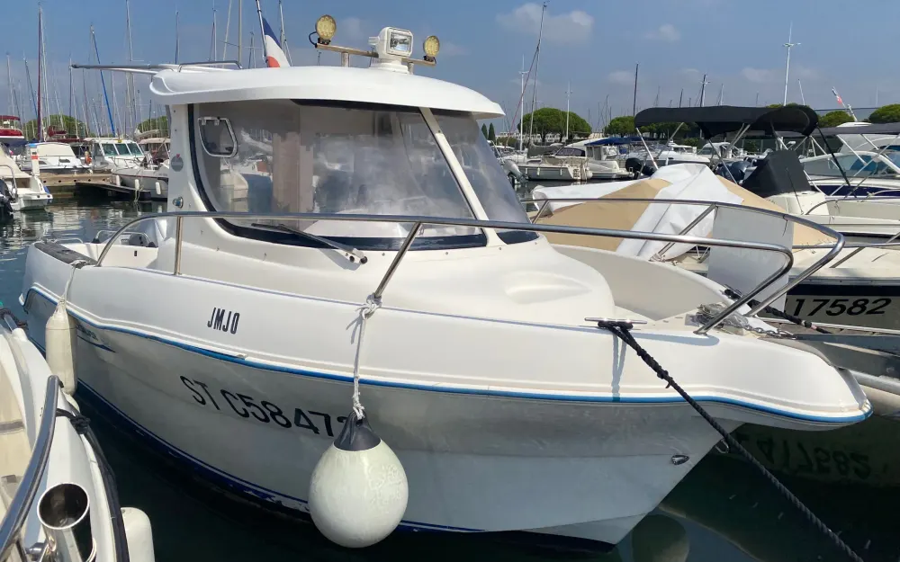 slider 0 Quicksilver Pilothouse 580