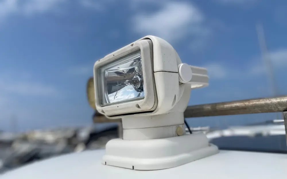slider 3 Quicksilver Pilothouse 580