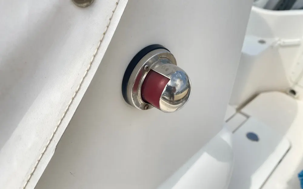 slider 4 Quicksilver Pilothouse 580