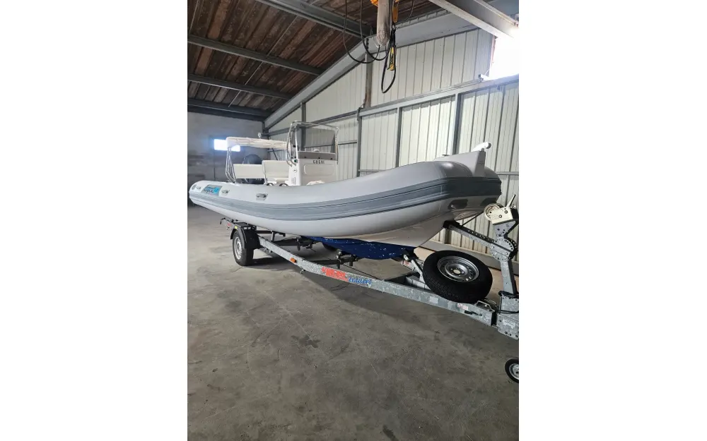 slider 17 Capelli Tempest 630