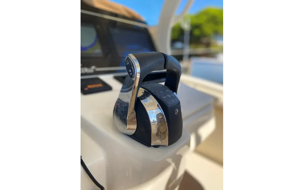 slider 8 Scout Boat  350 LXF