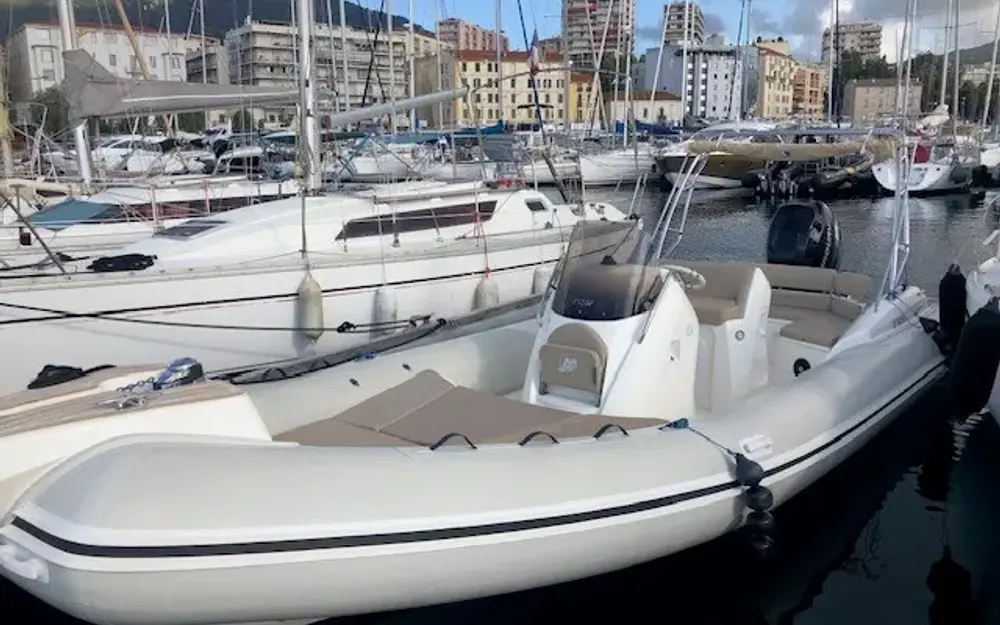 slider 11 Black Fin Elegance 8