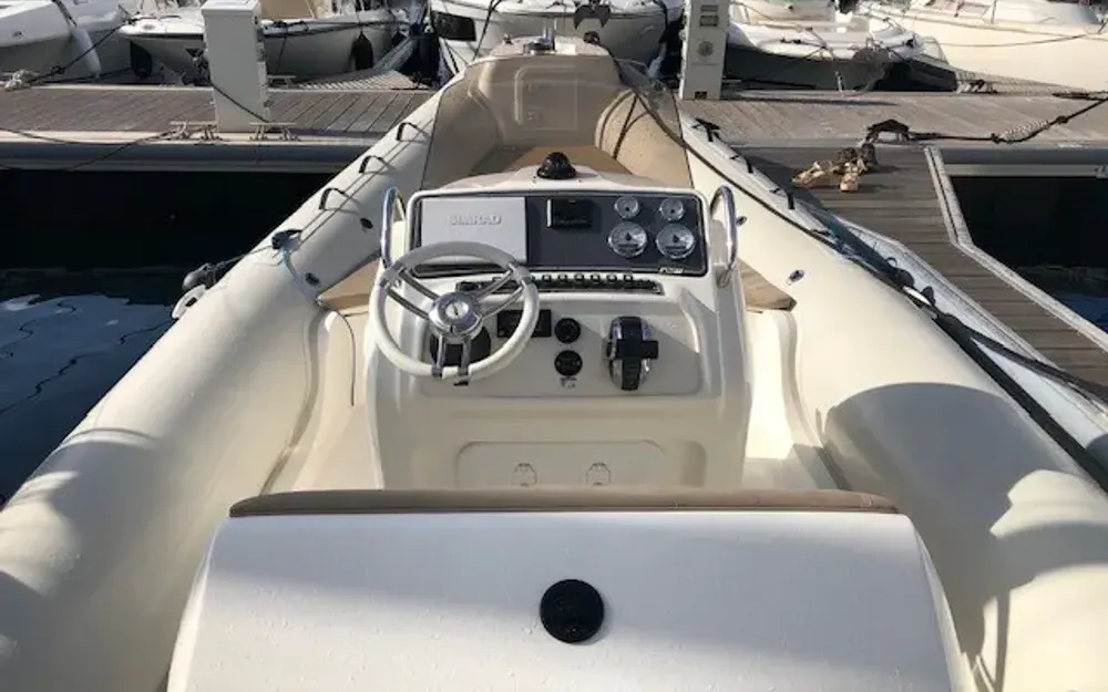 slider 2 Black Fin Elegance 8