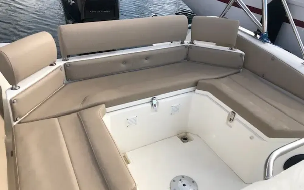 slider 4 Black Fin Elegance 8