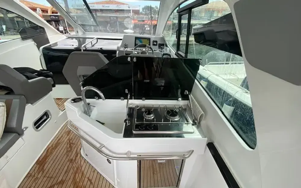 slider 2 Beneteau Gran Turismo 32