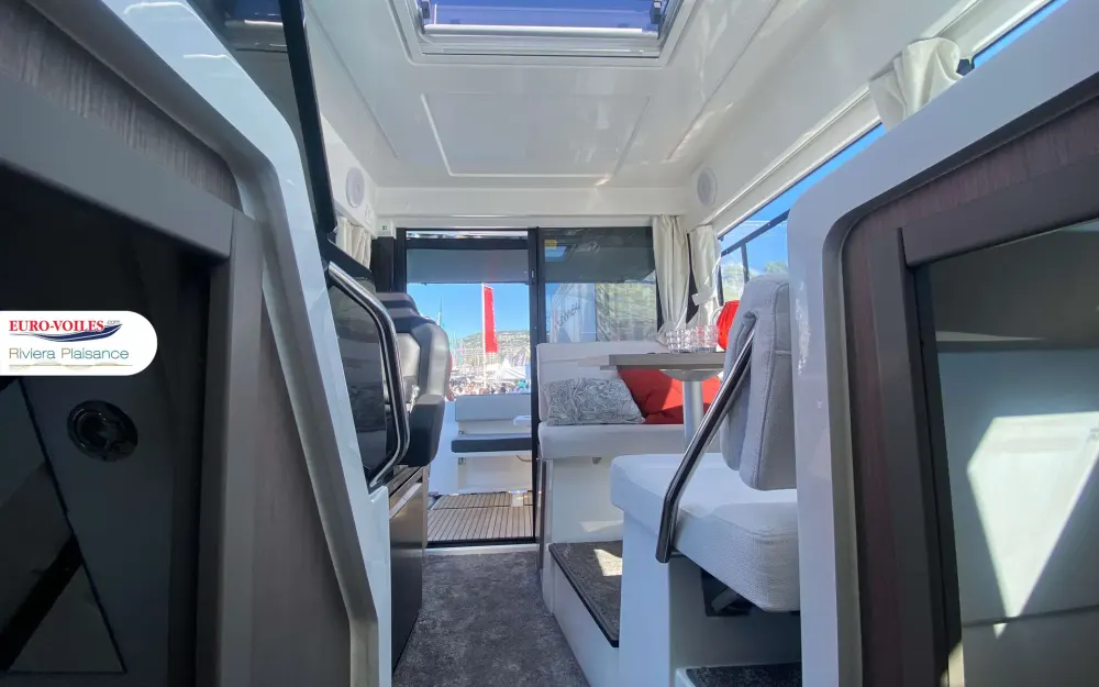 slider 11 Jeanneau Merry Fisher 895 Sport