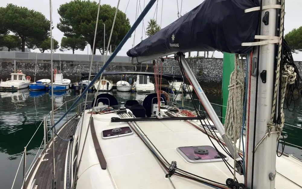 slider 11 Jeanneau Sun Odyssey 49 i