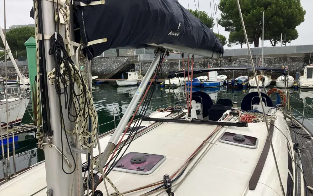 slider 19 Jeanneau Sun Odyssey 49 i