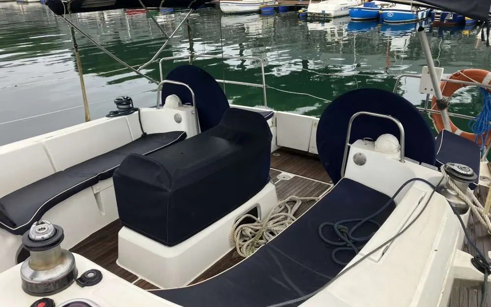 slider 22 Jeanneau Sun Odyssey 49 i