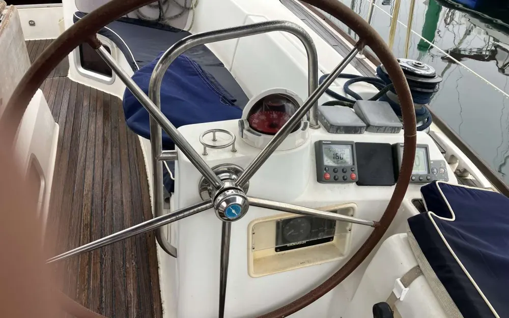 slider 30 Jeanneau Sun Odyssey 49 i