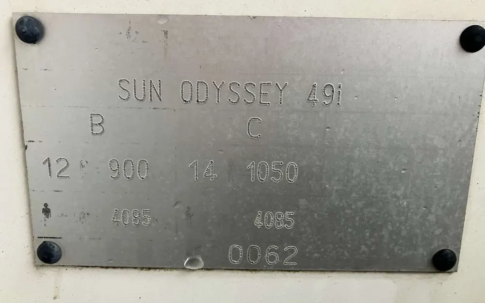 slider 33 Jeanneau Sun Odyssey 49 i