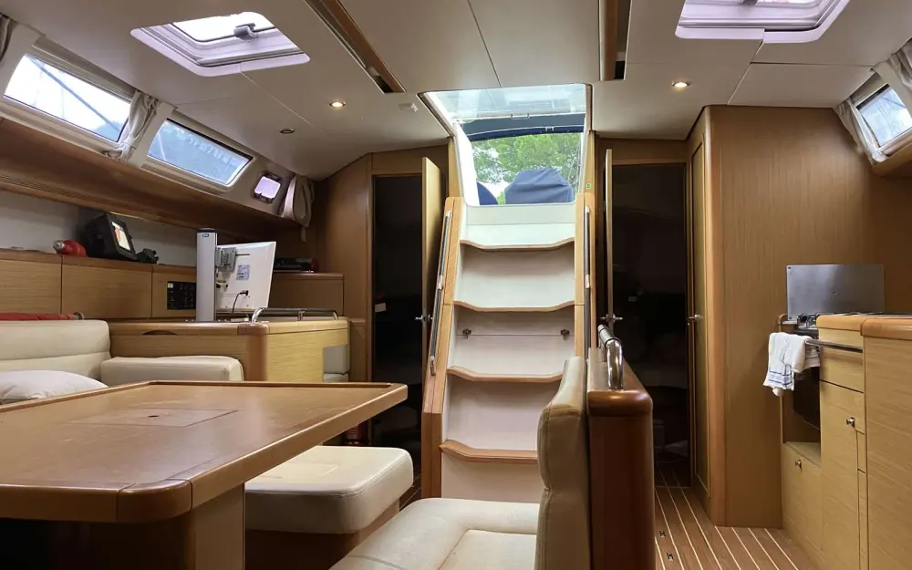 slider 61 Jeanneau Sun Odyssey 49 i