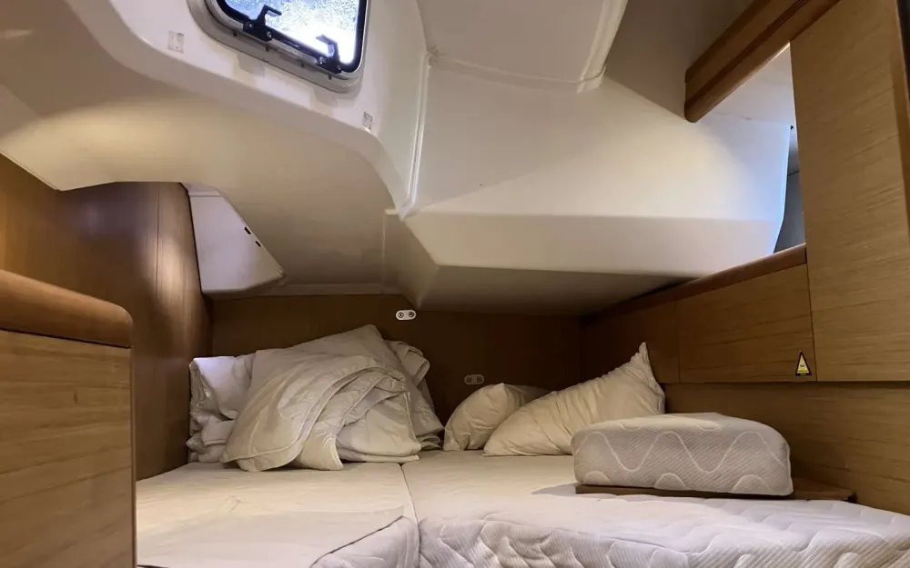 slider 67 Jeanneau Sun Odyssey 49 i