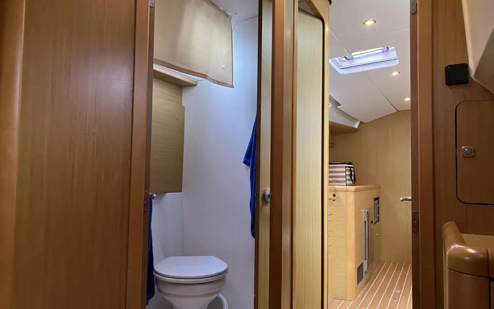 slider 69 Jeanneau Sun Odyssey 49 i