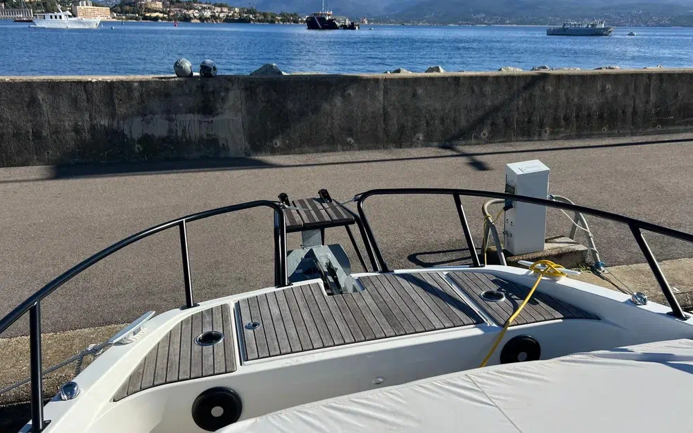 slider 16 Beneteau Flyer 10