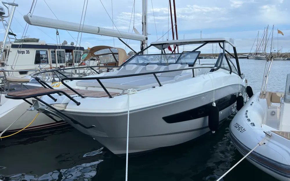 slider 0 Beneteau Flyer 10