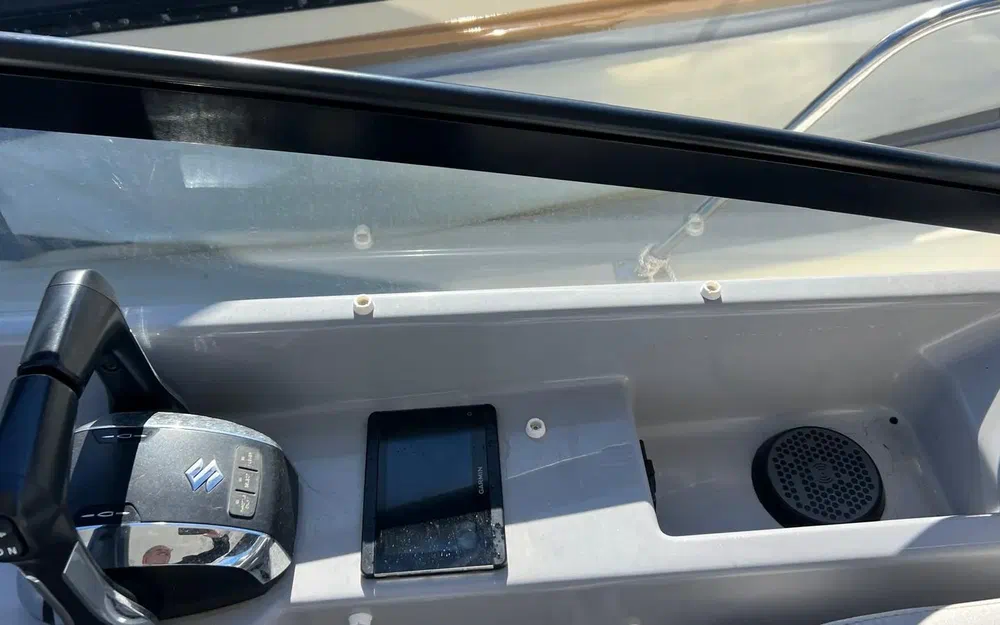 slider 7 Beneteau Flyer 10