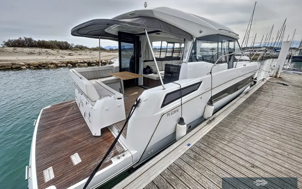 slider 24 Jeanneau NC 37