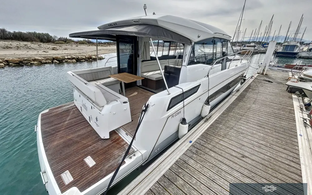 slider 30 Jeanneau NC 37
