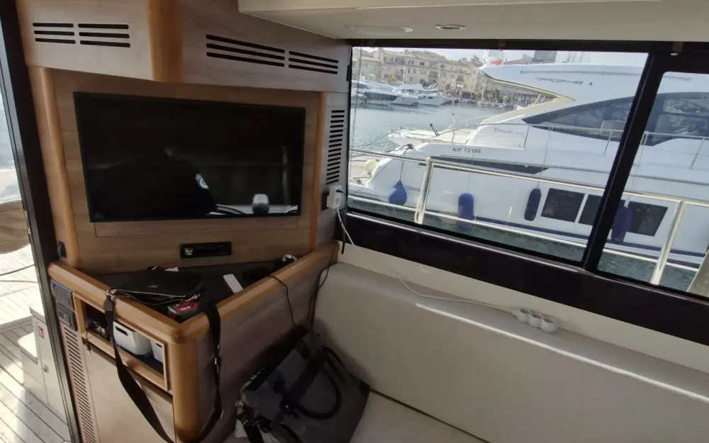 slider 2 Sealine  F 42