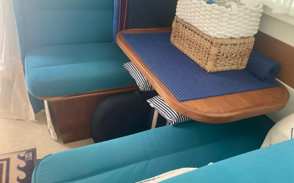 slider 13 Beneteau Antares 760