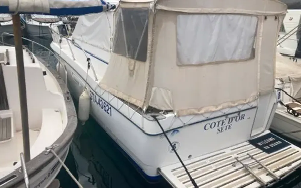 slider 1 Beneteau Antares 760