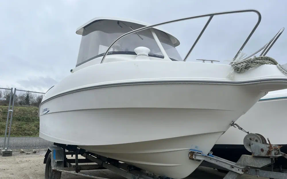 slider 0 Quicksilver 500 Pilothouse