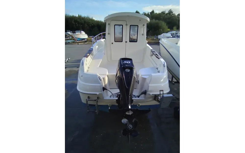 slider 2 Quicksilver  500 Pilothouse