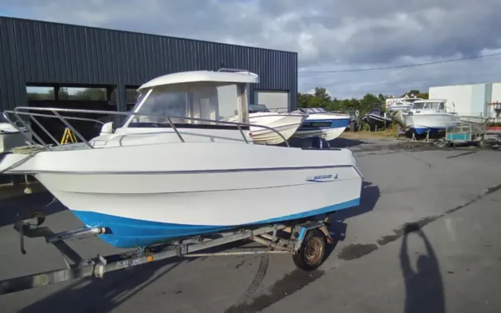 slider 0 Quicksilver  500 Pilothouse