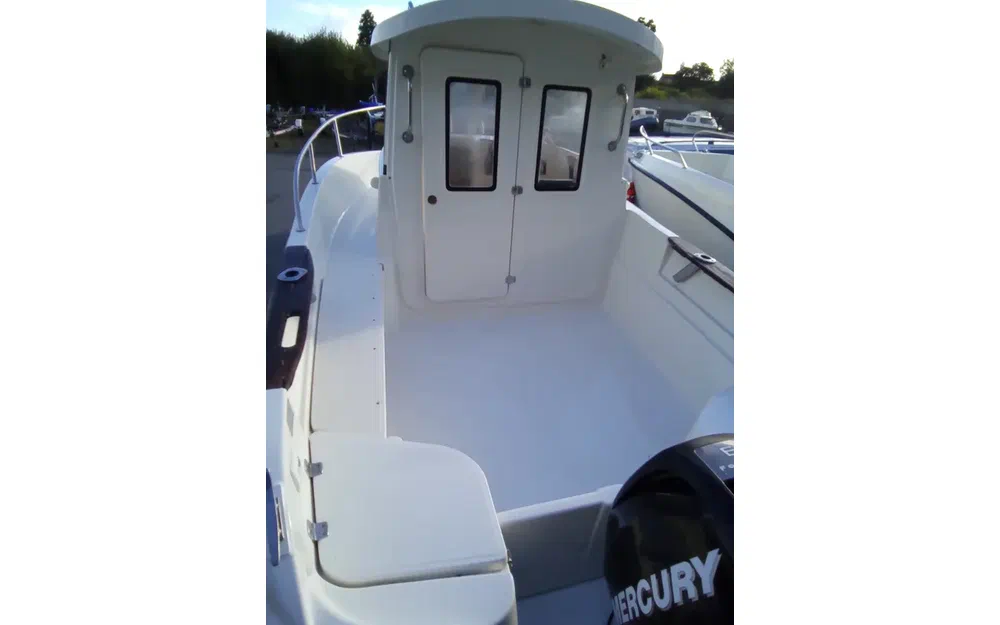 slider 5 Quicksilver 500 Pilothouse