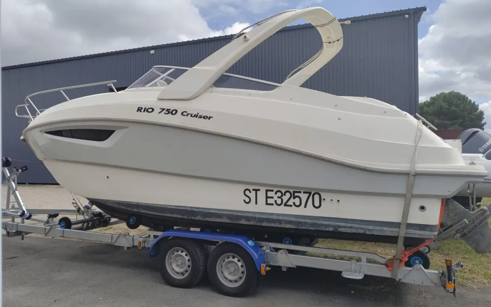 slider 0 Rio  750 Cabin Cruiser