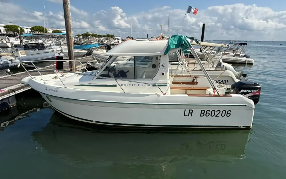 slider 0 Jeanneau Merry Fisher 610