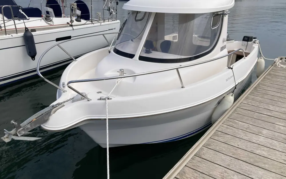 slider 0 Quicksilver  580 Pilothouse