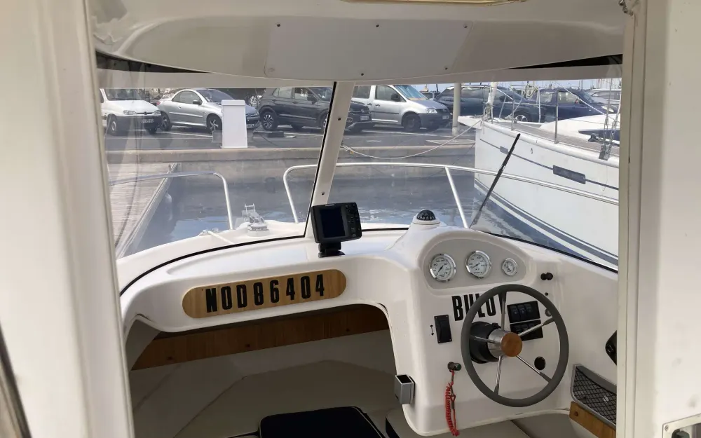 slider 5 Quicksilver  580 Pilothouse